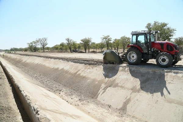 PRESIDENTE VISITA PROJECTO DE COMBATE À SECA NO CUNENE